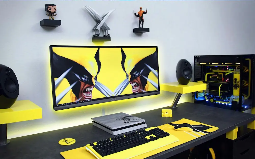 Spațiu de gaming cu ecrane și iluminare ambientală